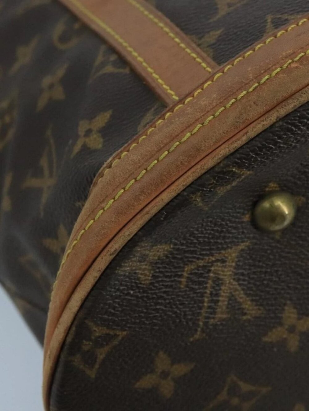 LOUIS VUITTON Monogram Bucket GM Shoulder Bag - Picture 5 of 16